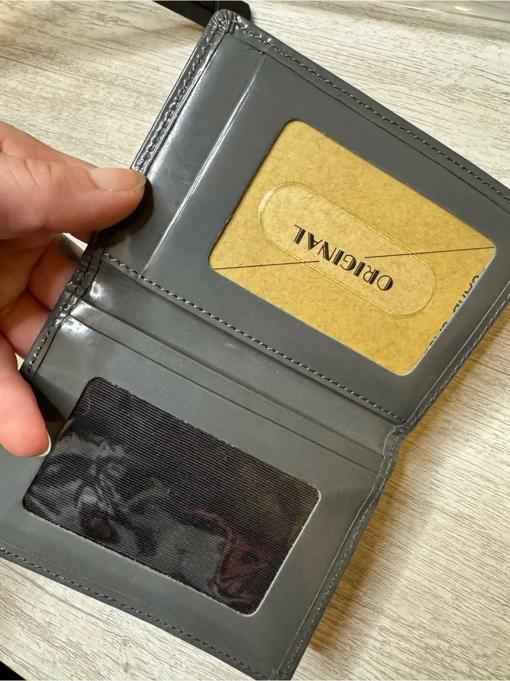 Unbranded or low tier branded wallets. Set of 5